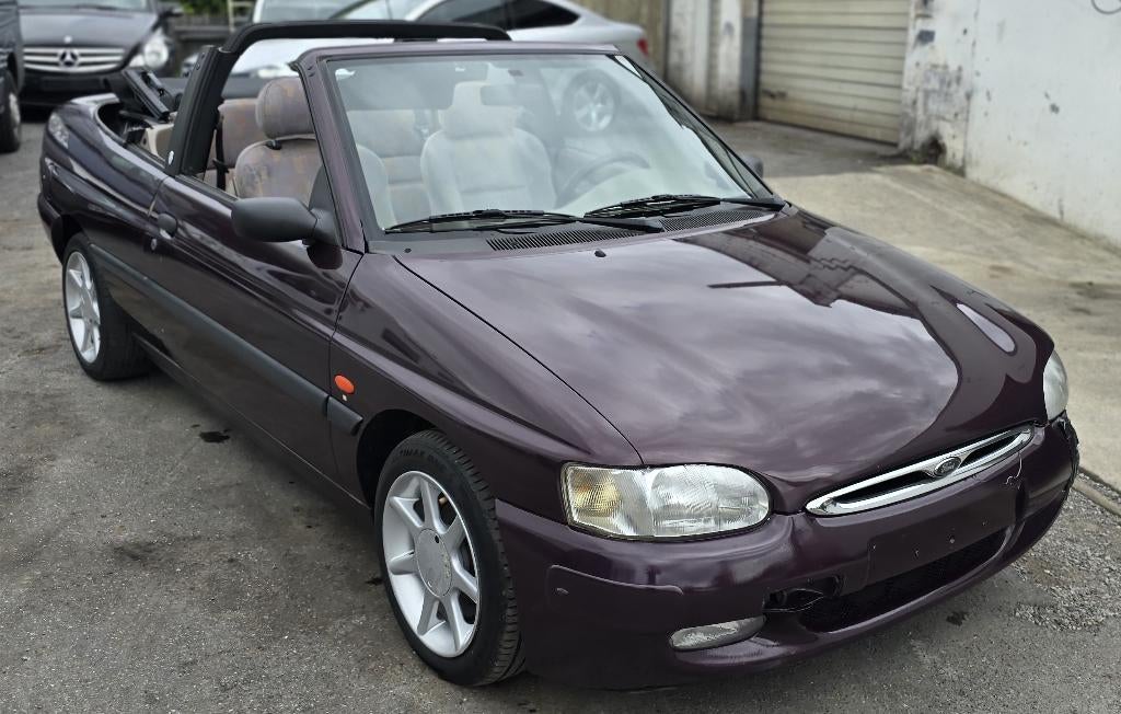 FORD ESCORT CABRIO 1.8 TD TWEEDEHANDS UIT HET JAAR 1997, Auto's, Escort, Cabriolet, Bedrijf, Metaalkleur