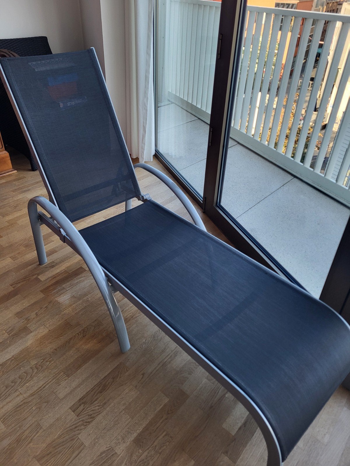 chaise longue en textile noir, Jardin & Terrasse, Chaises longues, Enlèvement, Comme neuf