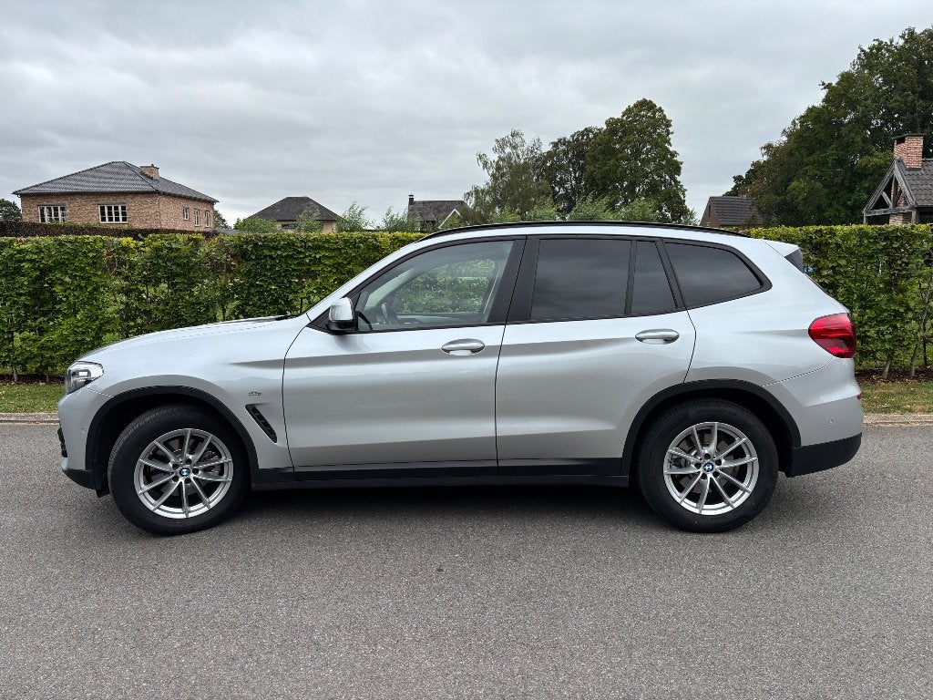BMW X3 iA 2.0 Xdrive/360 Camera/Pano Dak/Automaat, Automaat, Euro 6, Particulier, Dealer onderhouden