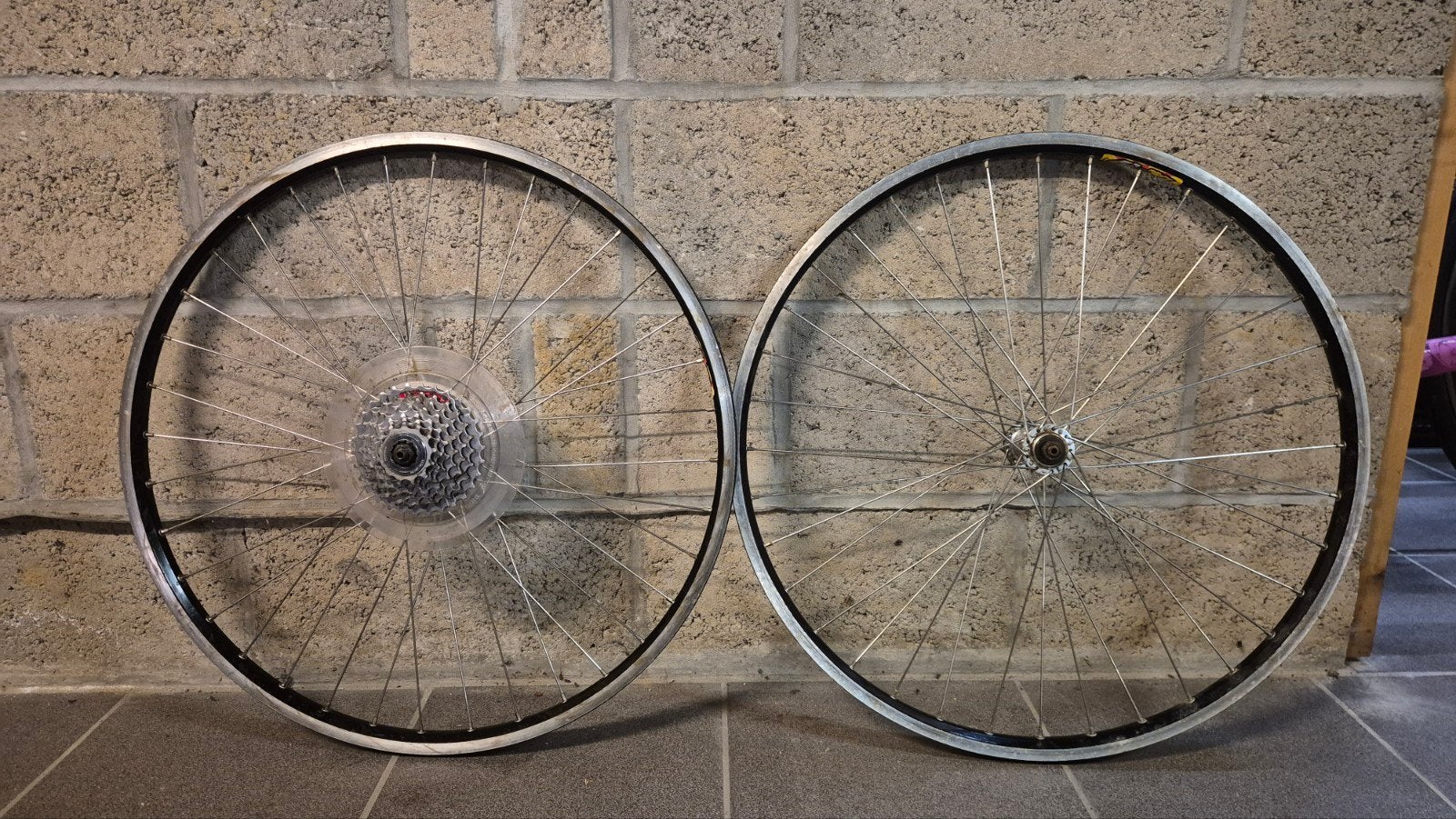 26 inch wielsett, Vélos & Vélomoteurs, Vélos Pièces, Enlèvement, Gravelbike, Roue, Shimano