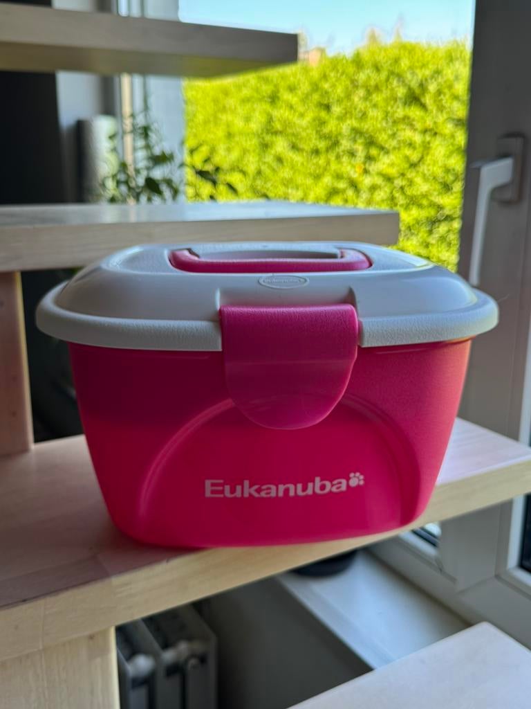 Eukanuba opbergbox voor hondenspullen, Dieren en Toebehoren, Ophalen, Zo goed als nieuw