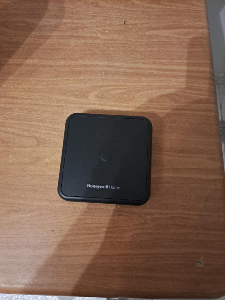 Thermostat Honeywell DT4 Home, Bricolage & Construction, Enlèvement