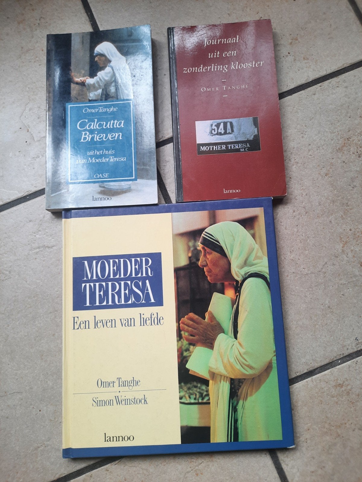 3 boeken Moeder Teresa - Omer Tanghe -Zie beschrijving, Boeken, Ophalen of Verzenden, Gelezen, Omer Tanghe, Christendom | Katholiek