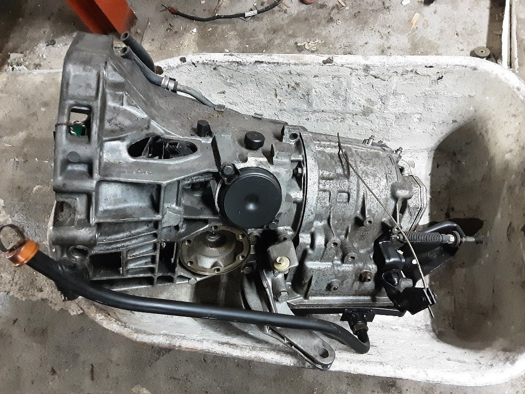 BOITE DE VITESSES AUTOMATIQUE Audi 100 (C3), Mevr. I. Hauben, Audi, Utilisé, Rue de l'Espoir 34 34
4030  GRIVEGNÉE, BE