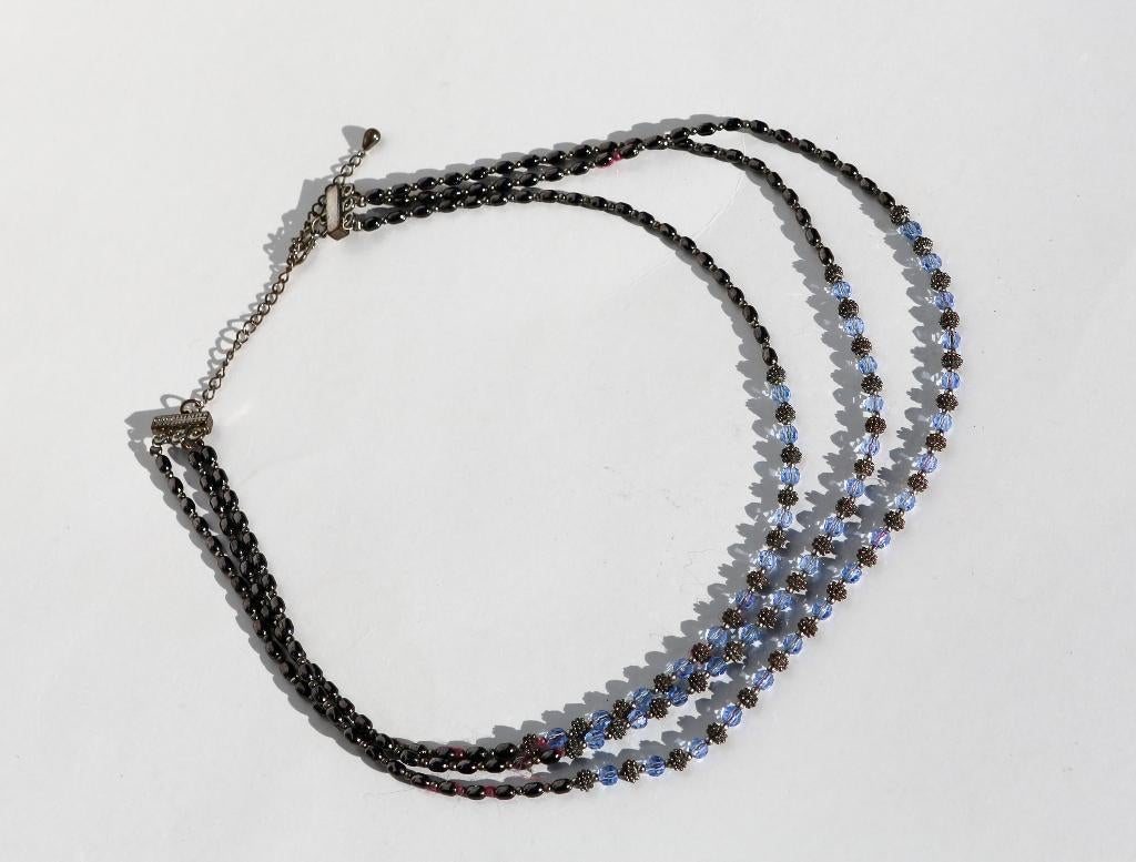 Prachtige zilveren en blauwe ketting met meerdere rijen, Handtassen en Accessoires, Kettingen, Ophalen of Verzenden, Zo goed als nieuw