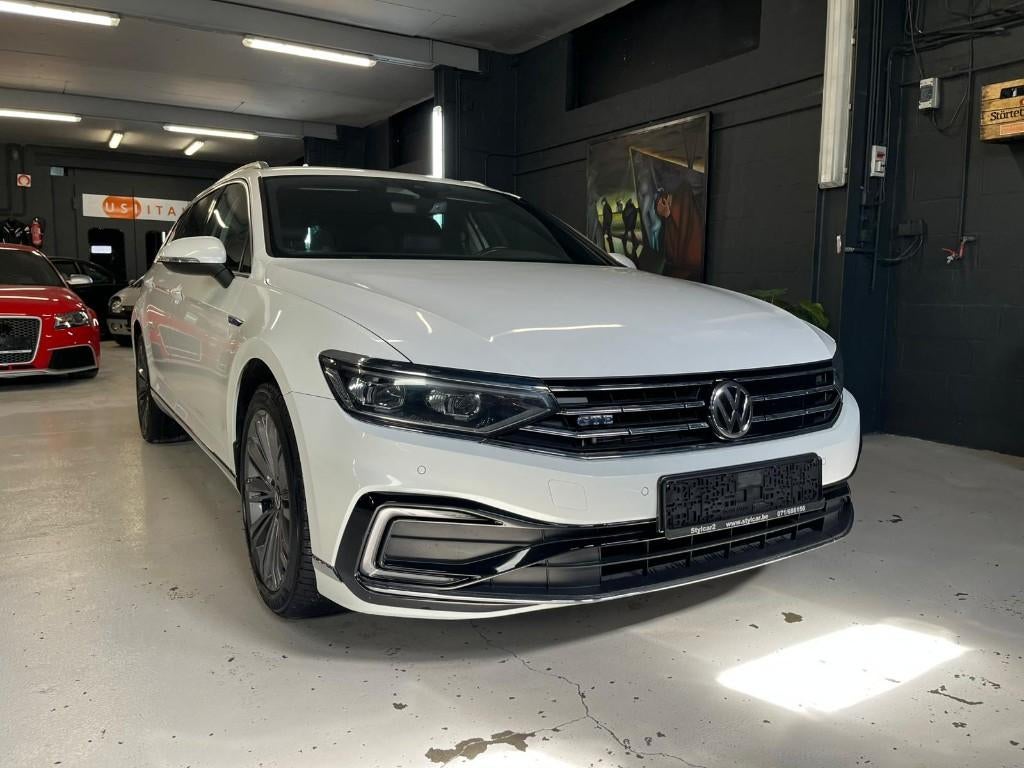 VW PASSAT **GTE** BOITE AUTO** 12 MOIS DE GARANTIE, Auto's, Volkswagen, Automaat, Wit, Bedrijf, Hybride Elektrisch/Benzine