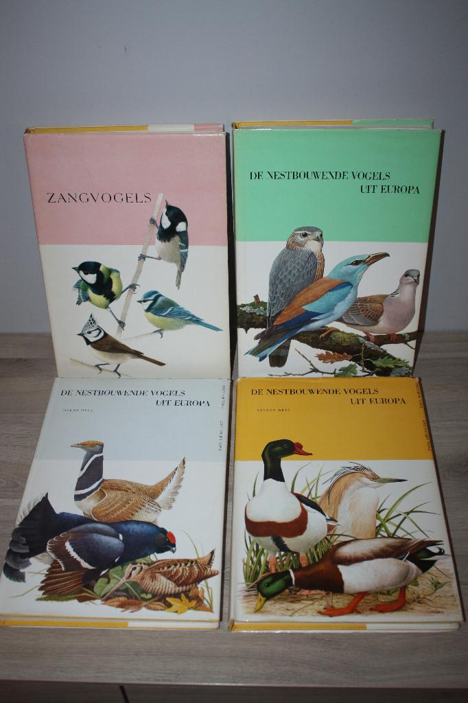 Boeke reeks Artis , Vogels 4 delen  , compleet alle prenten, Boeken, Ophalen of Verzenden, Gelezen, Artis historia, Plaatjesalbum