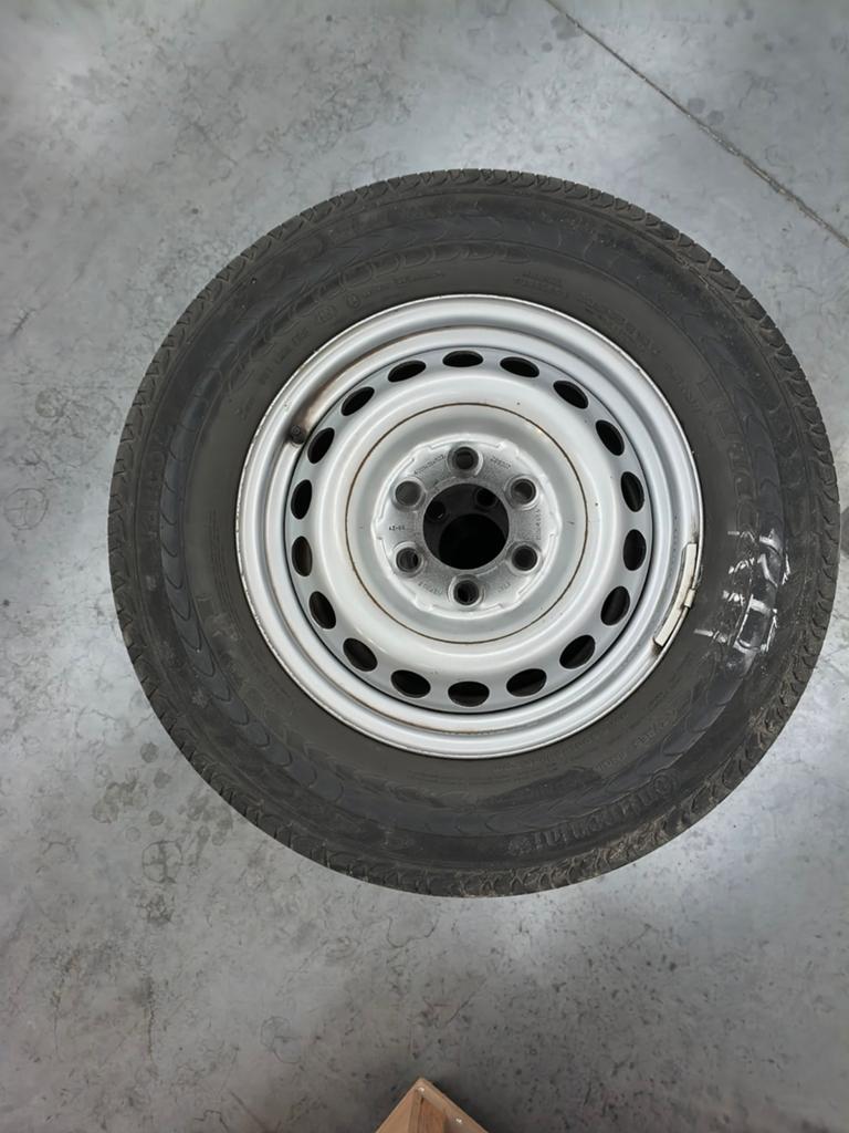 Velgen en banden Volkswagen Crafter, Auto-onderdelen, Ophalen, 16 inch, Winterbanden, 235 mm