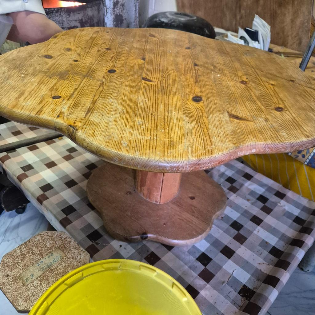 Echte hout tafel in bloemvorm, Tuin en Terras, Ophalen, Zo goed als nieuw, Hout