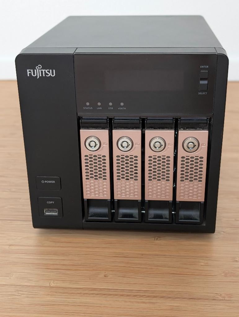 Fujitsu NAS (Hardware gelijk aan QNAP TS-469 Pro), Computers en Software, Ophalen, Gebruikt