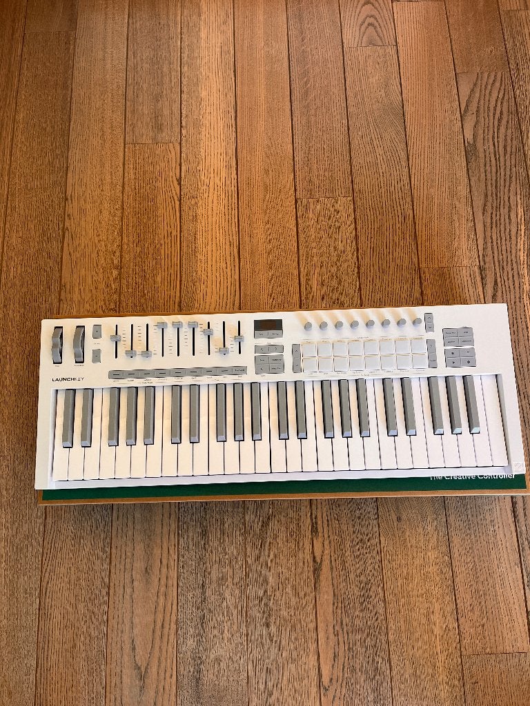 Sell Novation Launchkey MK4 White 49 toetsenbord, Ophalen of Verzenden, Nieuw