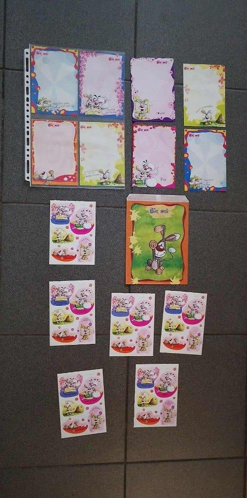 pakket bibombl blaadjes en stickervellen, Collections, Diddl, Neuf, Diddl, Enlèvement ou Envoi