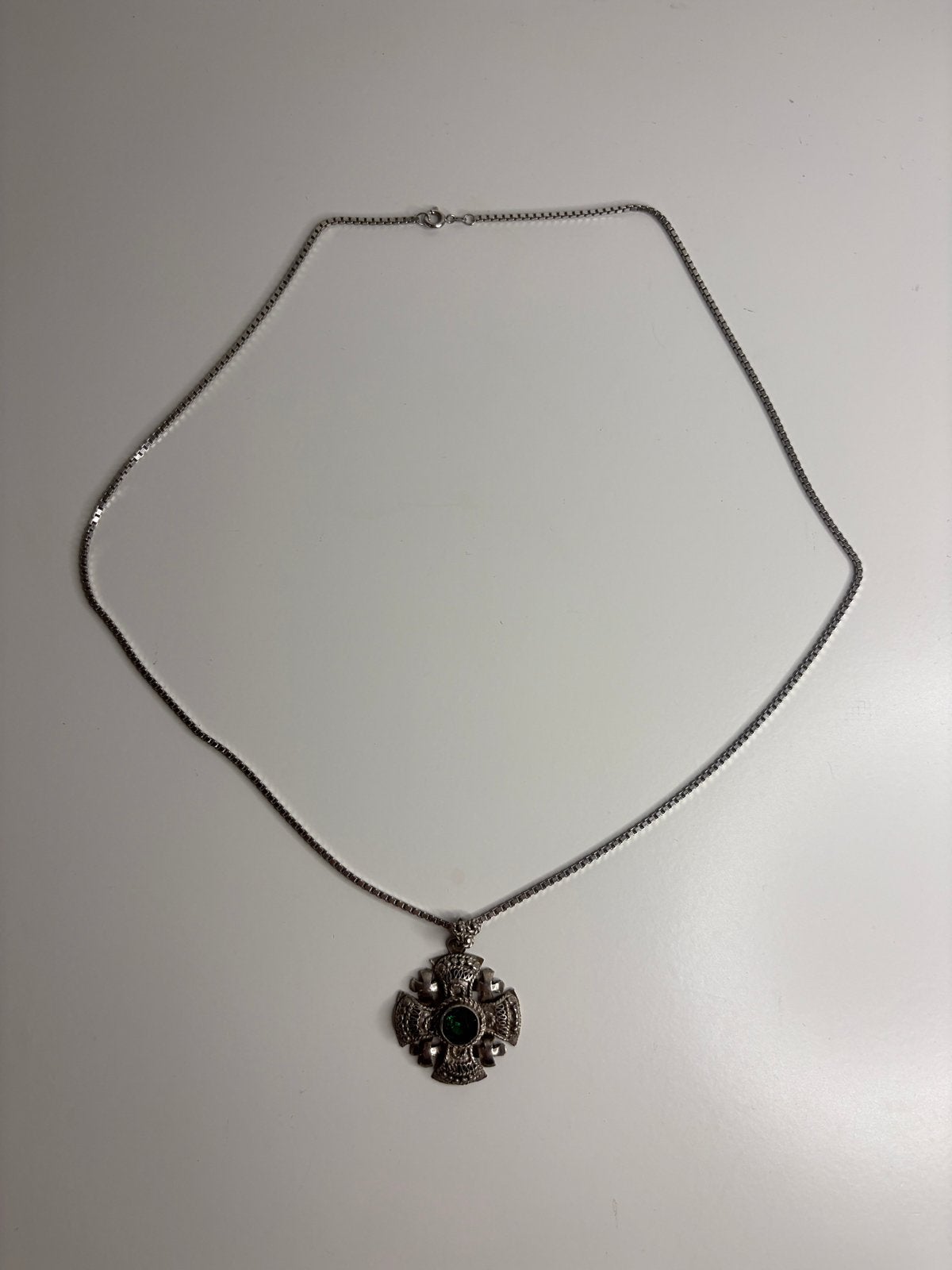 Colier en forme de croix de Jérusalem en argent — vers 1950, Enlèvement ou Envoi, Comme neuf, Argent