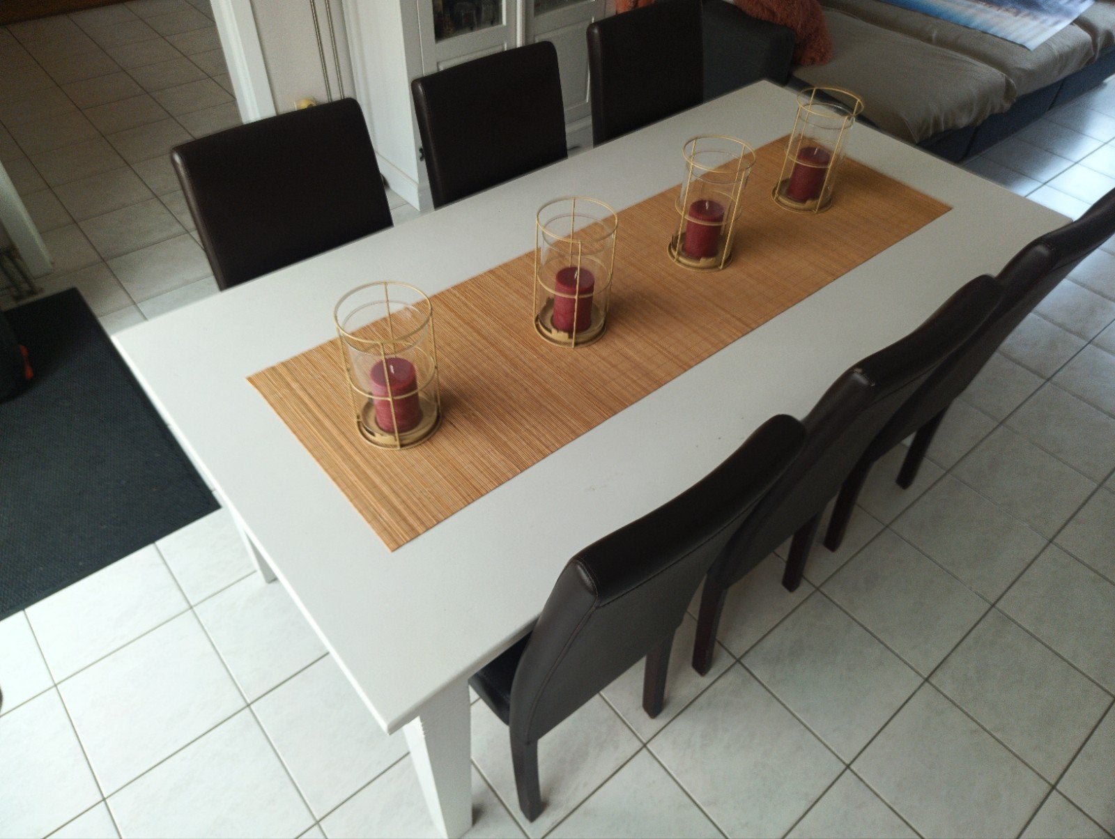 Eettafel met zes stoelen, Ophalen
