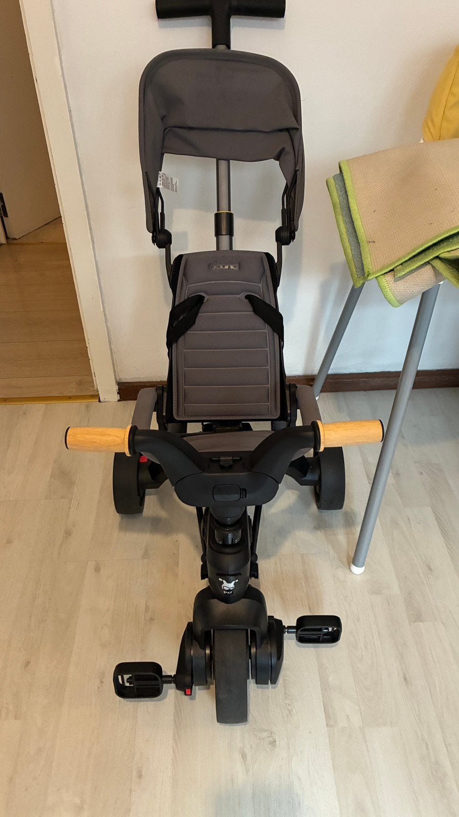 Tricycle évolutif version S5 Doona Liki Trike pliable, Vélos & Vélomoteurs, Enlèvement, Comme neuf, Frein sur jante, Tige de poussée