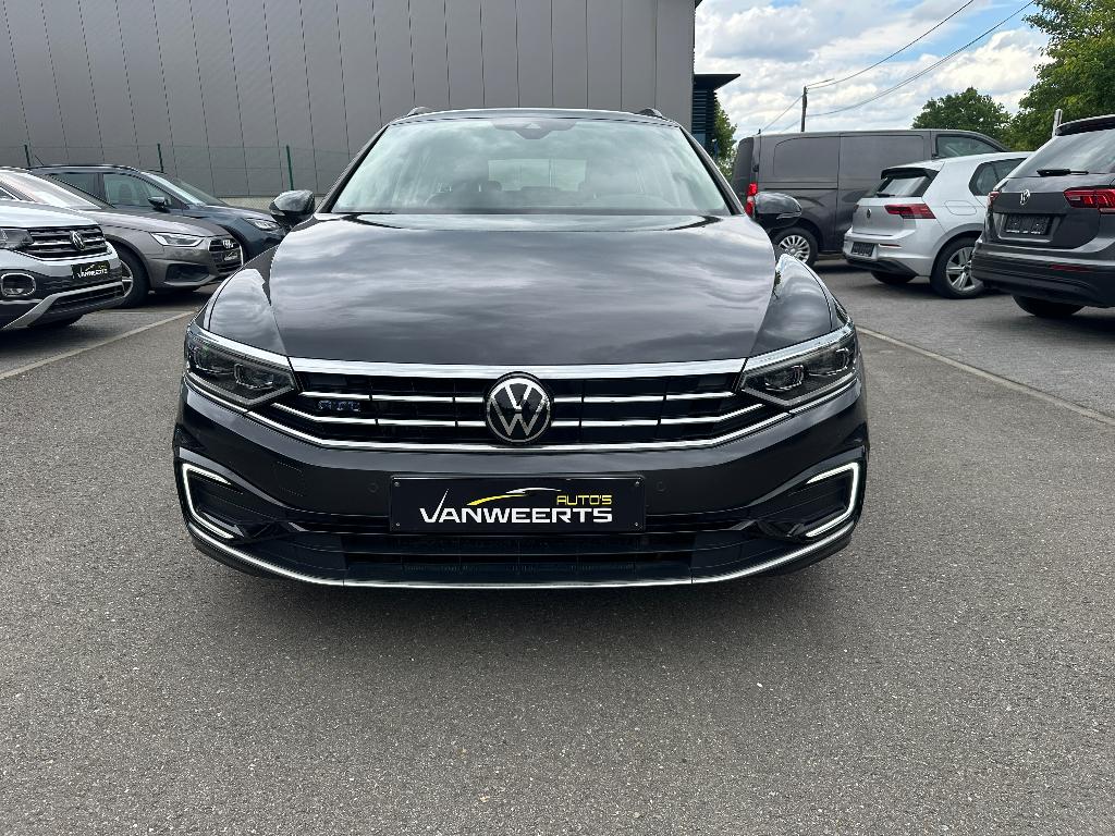 Vw Passat Variant GTE, plug-in hybride. LEDER/ CARPLAY/ LED, 27 g/km, https://public.car-pass.be/vhr/2e72c824-9180-4299-ae9b-a42ac7eae927