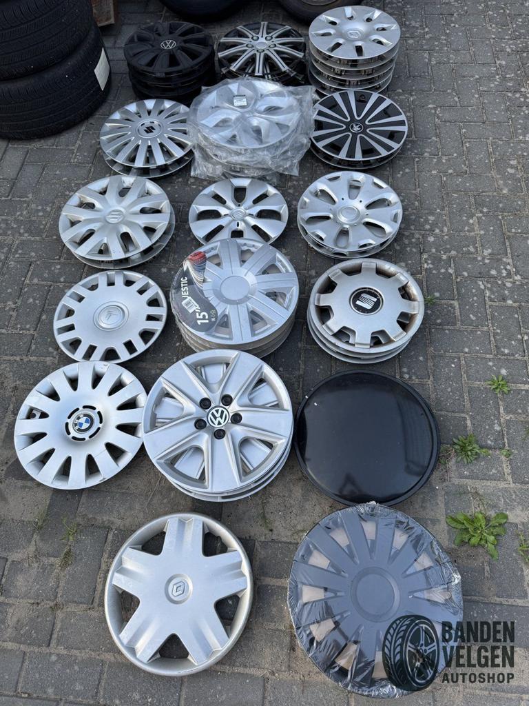 Wieldoppen Diverse sets en diverse stuks Volkswagen Renault, -, Comme neuf, -, -