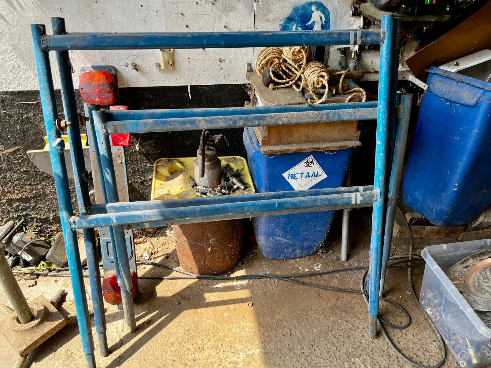 Stelling en schragen, Enlèvement, Utilisé