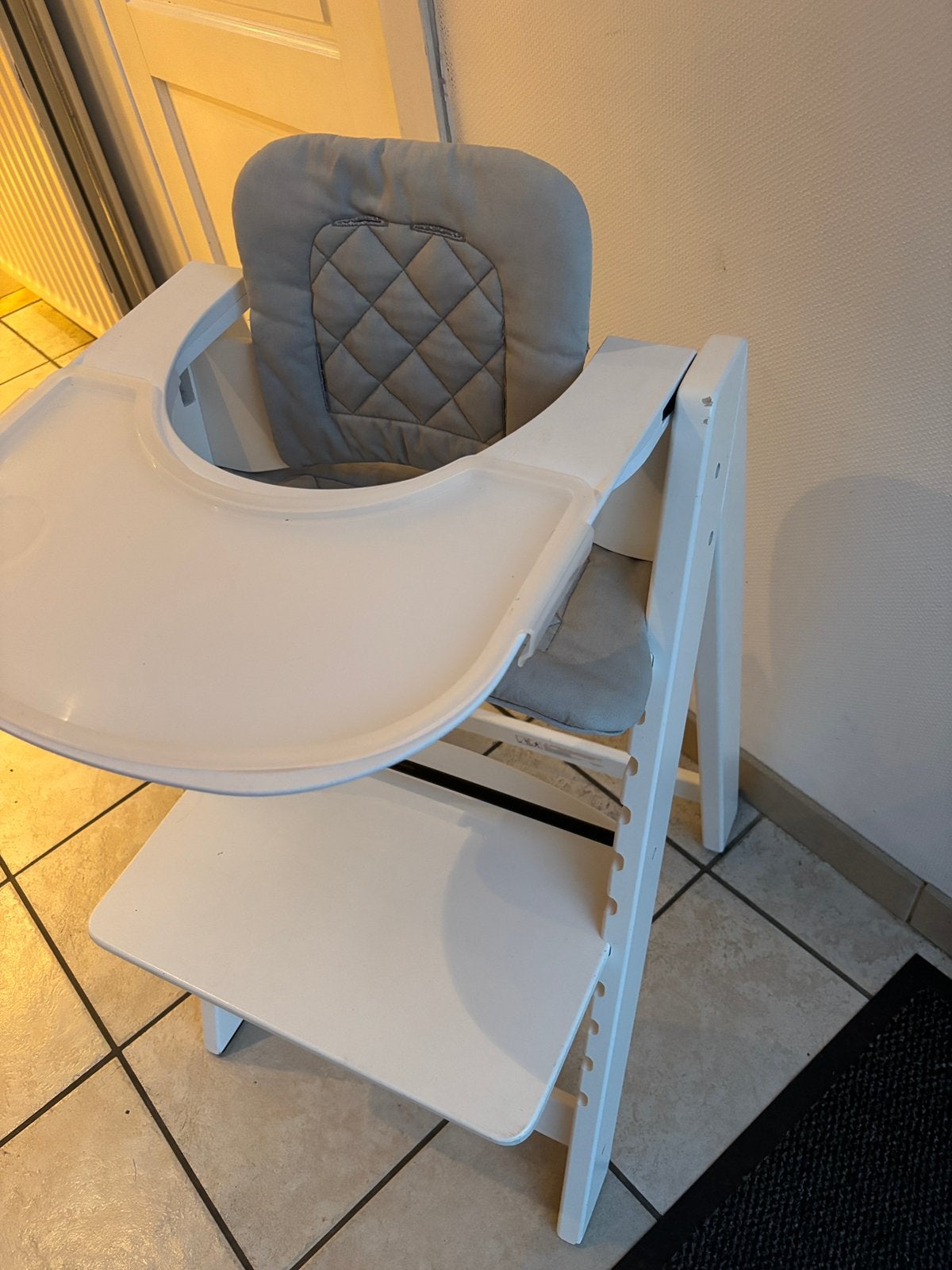 Kidsmill up meegroeistoel / eetstoel, Kinderen en Baby's, Ophalen, Zo goed als nieuw, Meegroeistoel