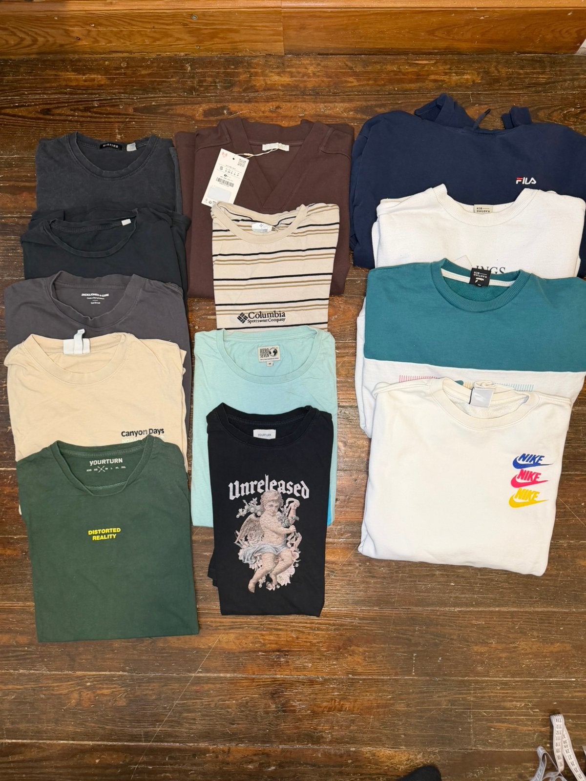 Lot de 35 vetements 2,50€/PIECES  : Nike, Kaotiko et dautre, Enlèvement, Comme neuf
