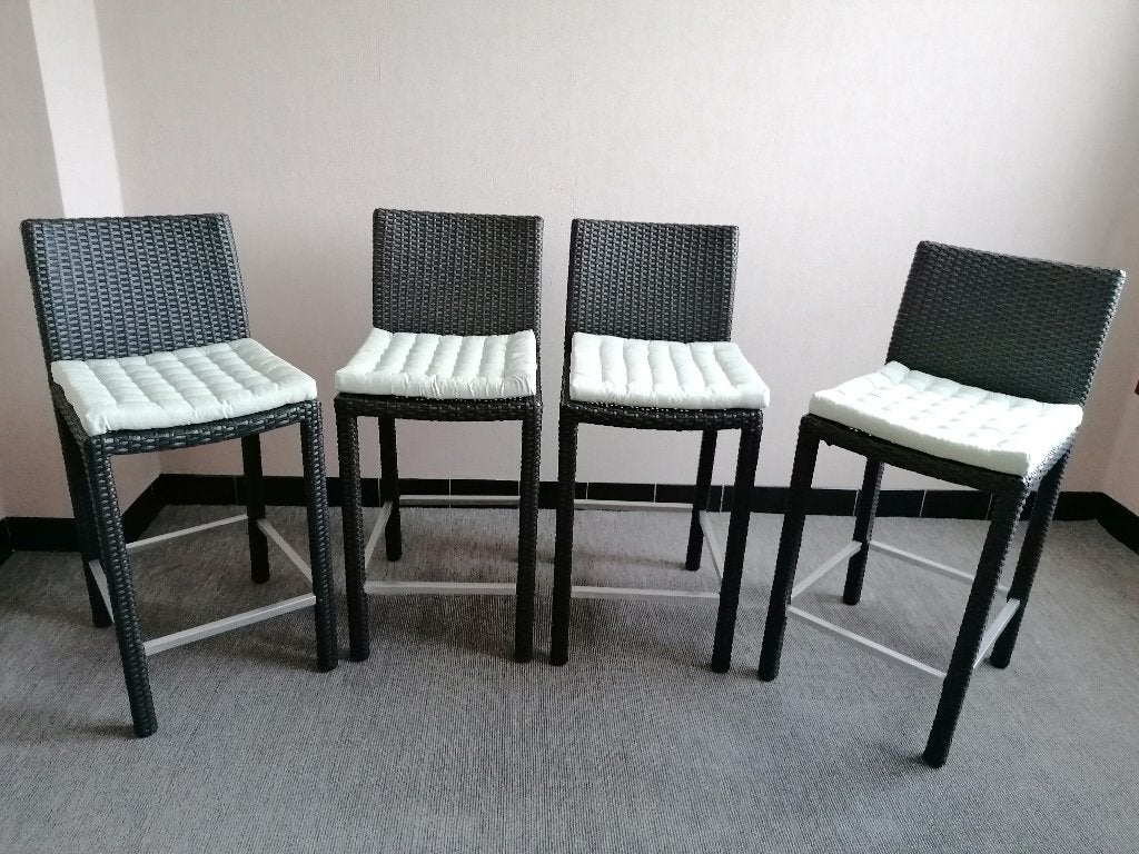 4 barkrukken met rugleuning, 4 krukken, Ophalen