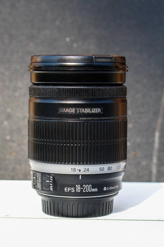 canon EFS 18-200 IS toutes vos photos avec 1 objectif, TV, Hi-fi & Vidéo, Enlèvement, Comme neuf