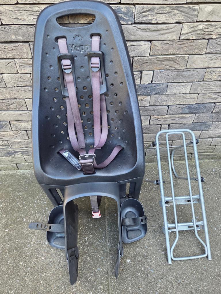 Thule Yepp Maxi achterzitje (zwart) + Yepp Easyfit XL drager, Fietsen en Brommers, Fietsaccessoires | Fietsstoeltjes, Ophalen