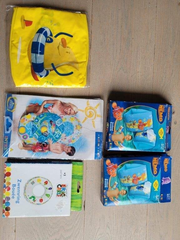 jouets aquatiques. Toboggan aquatique, bandes , crocodile,, Enlèvement ou Envoi, Comme neuf