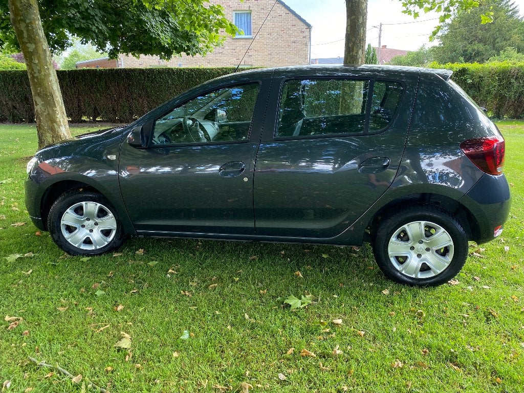 Dacia sandero 1.5dci EURO6 1er prop 37000 km neuve, Autos, Achat, Euro 6, Entreprise, Boîte manuelle