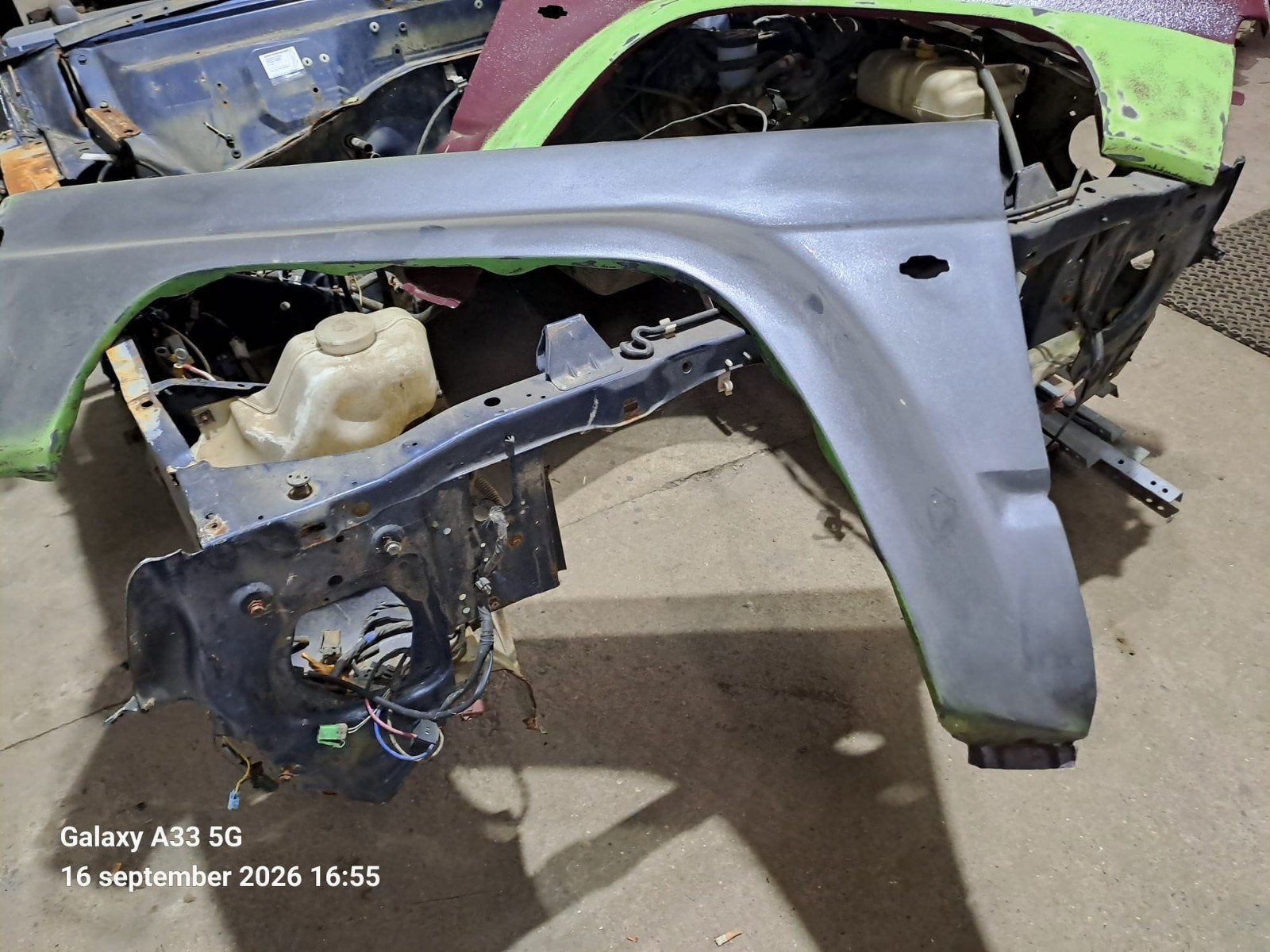 2 zijflanken nissan patrol y 60, Auto-onderdelen, Ophalen, Gebruikt, Links, Spatbord