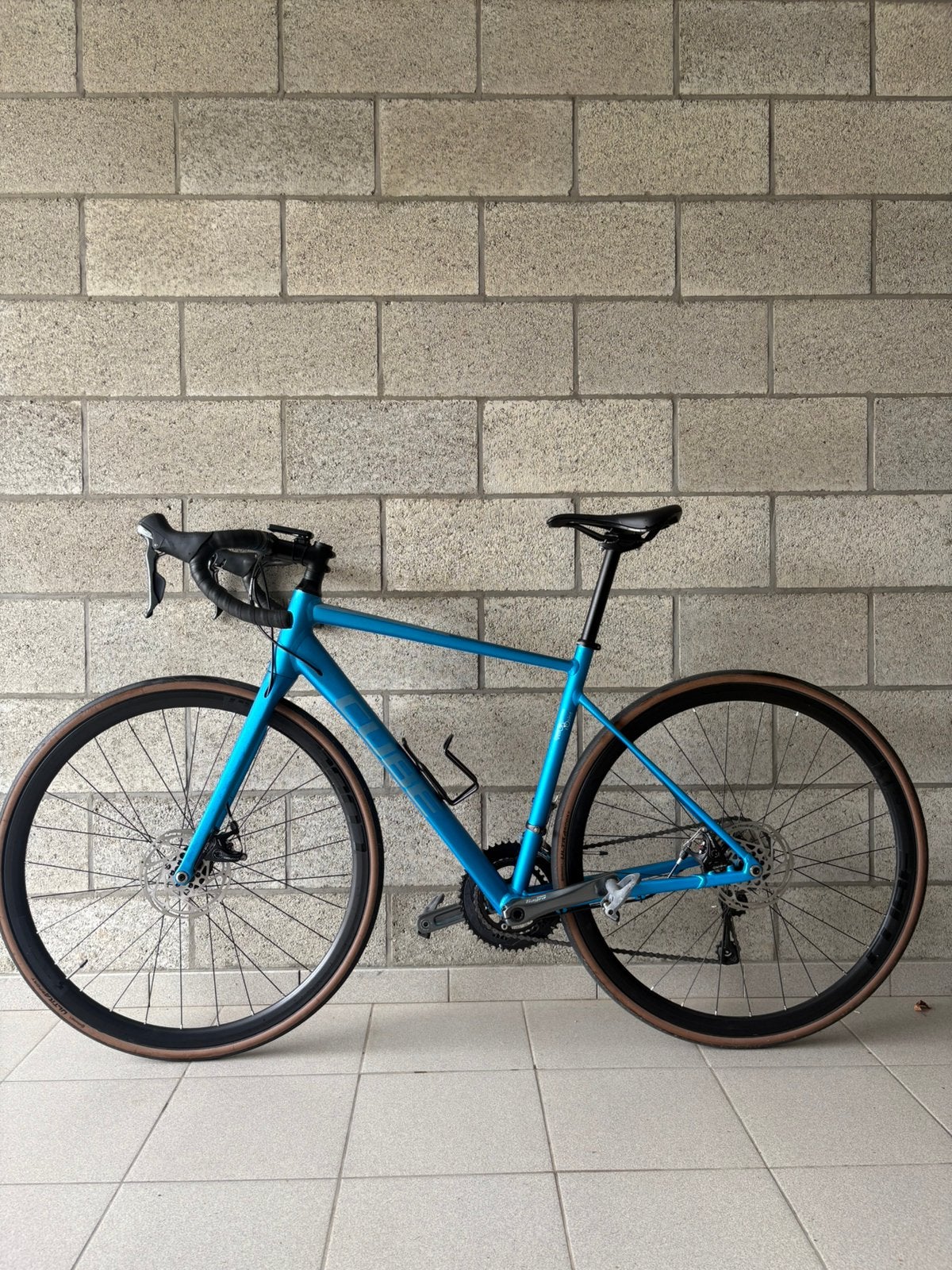 Velo de route cube, Vélos & Vélomoteurs, Vélos | Vélos de course, Autres marques, 10 à 15 vitesses, Aluminium, Enlèvement