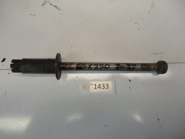 GSX250E 1980 - 1982 Suzuki As As achterwiel D1-33593