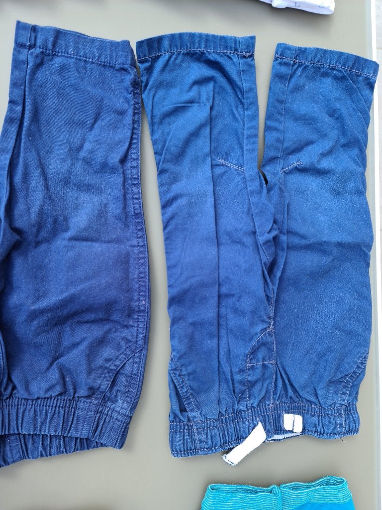 blauwe broek met lint 9m 74cm, Enfants & Bébés, Enlèvement, Comme neuf
