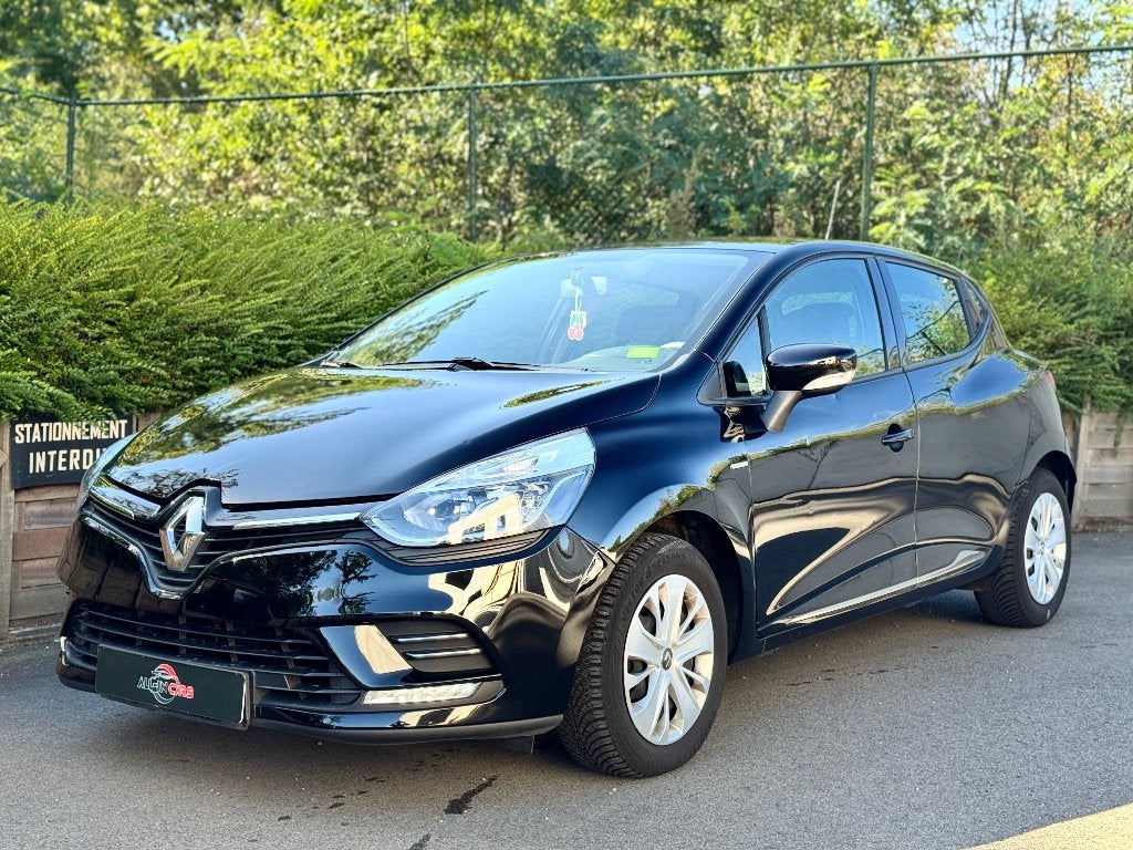Renault Clio 0.9 Beperkte/12 maanden garantie, Auto's, Voorwielaandrijving, 898 cc, Stof, Zwart
