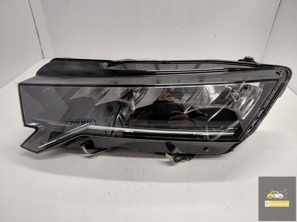 5E4941009, Skoda Octavia IV Lift LED-lamp links, Tr. Vaclava Klementa 869
293 01  Mlada Boleslav, CZ, Skoda, Skoda Auto a.s., Gebruikt