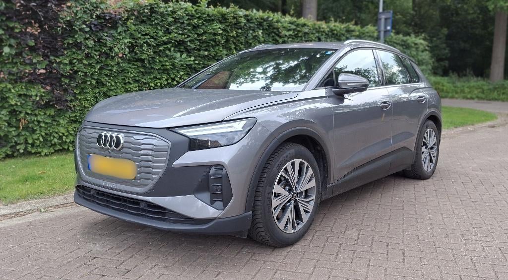 Te koop - Audi Q4 40 e-tron, Auto's, Zwart, Leder, Elektrisch, Parkeersensor