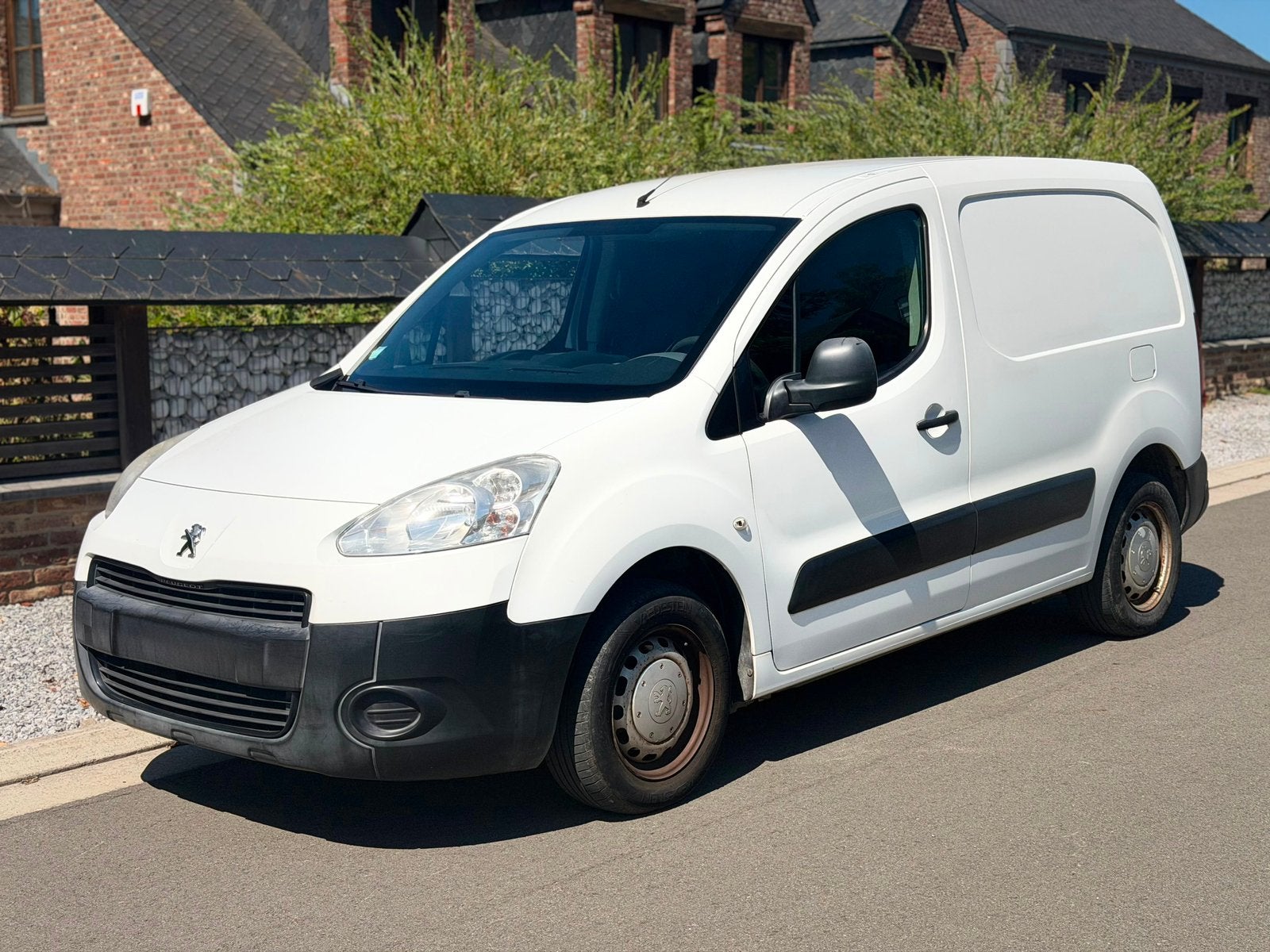 Peugeot Partner Utilitaire 1.6 Essence 1er Propriétaire 2012, 1600 cc, Wit, Handgeschakeld, Grijs