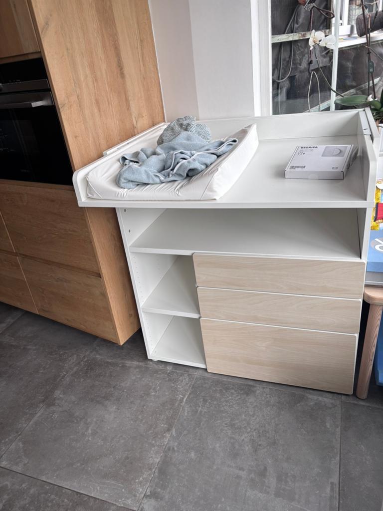 Ververstafel ikea, 90 à 105 cm, Comme neuf, Enlèvement, 50 à 70 cm