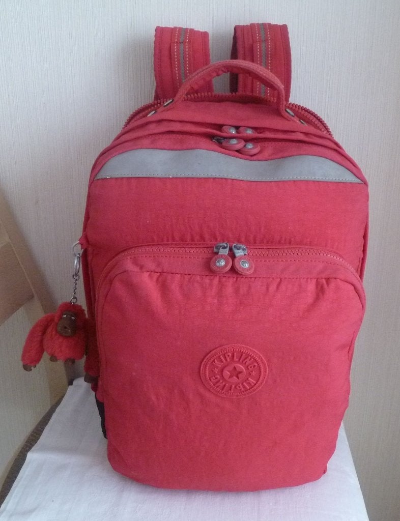 Kipling Zeer grote fluorescerende rugzak met aardbei + aap, Gebruikt, Kipling, 25 tot 40 cm, Ophalen of Verzenden