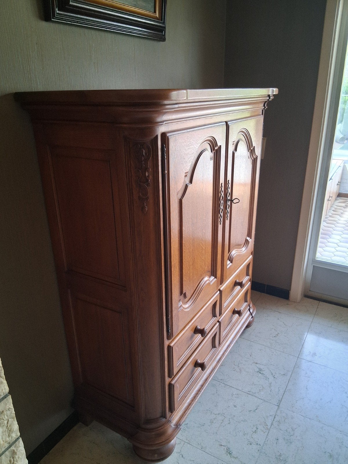Eiken eetkamer, Enlèvement