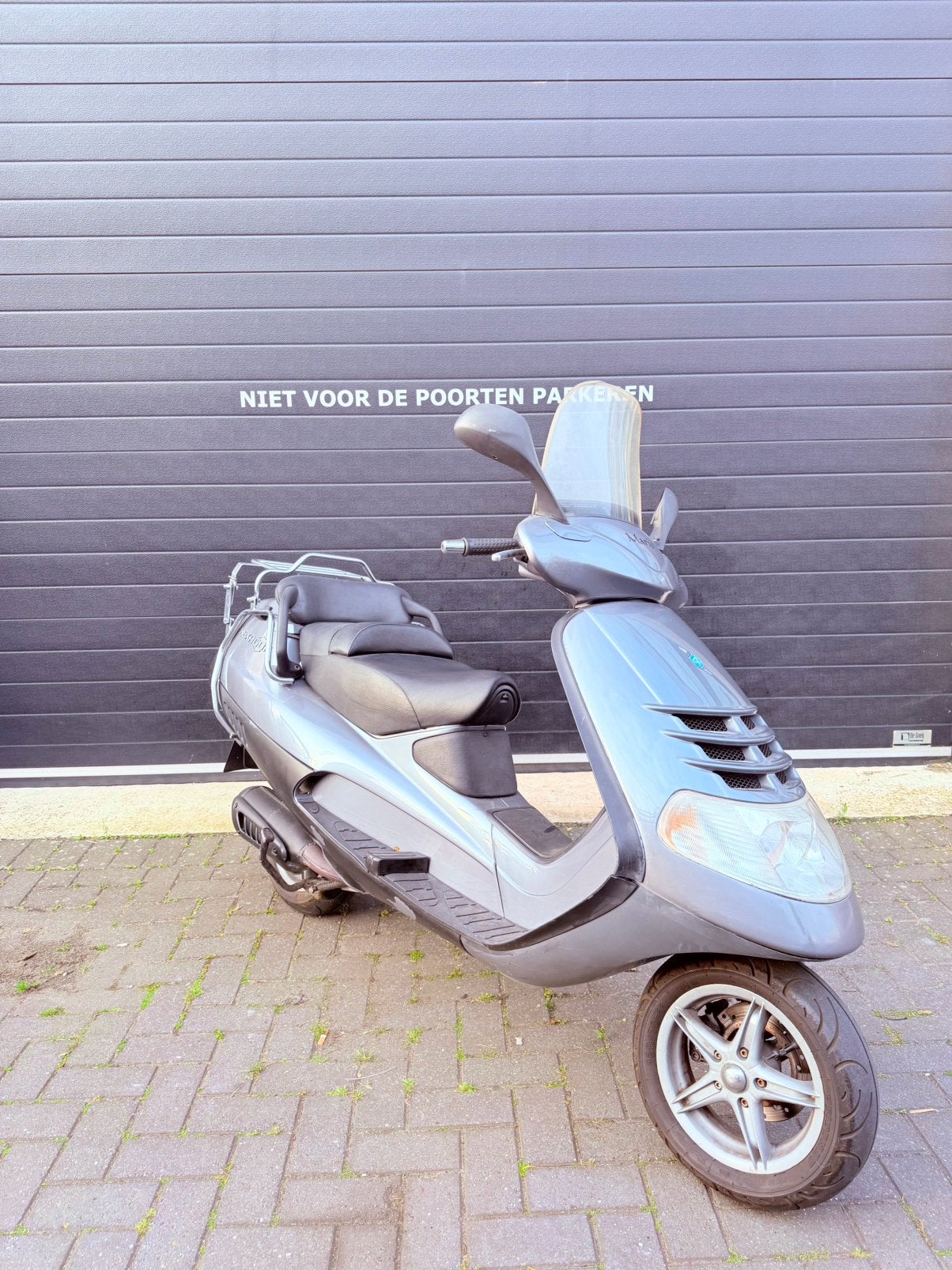Piaggio Hexagon 125cc 2Takt / 150cc 180cc gilera zip, Vélos & Vélomoteurs, Scooters | Piaggio, Comme neuf, Zip, Enlèvement