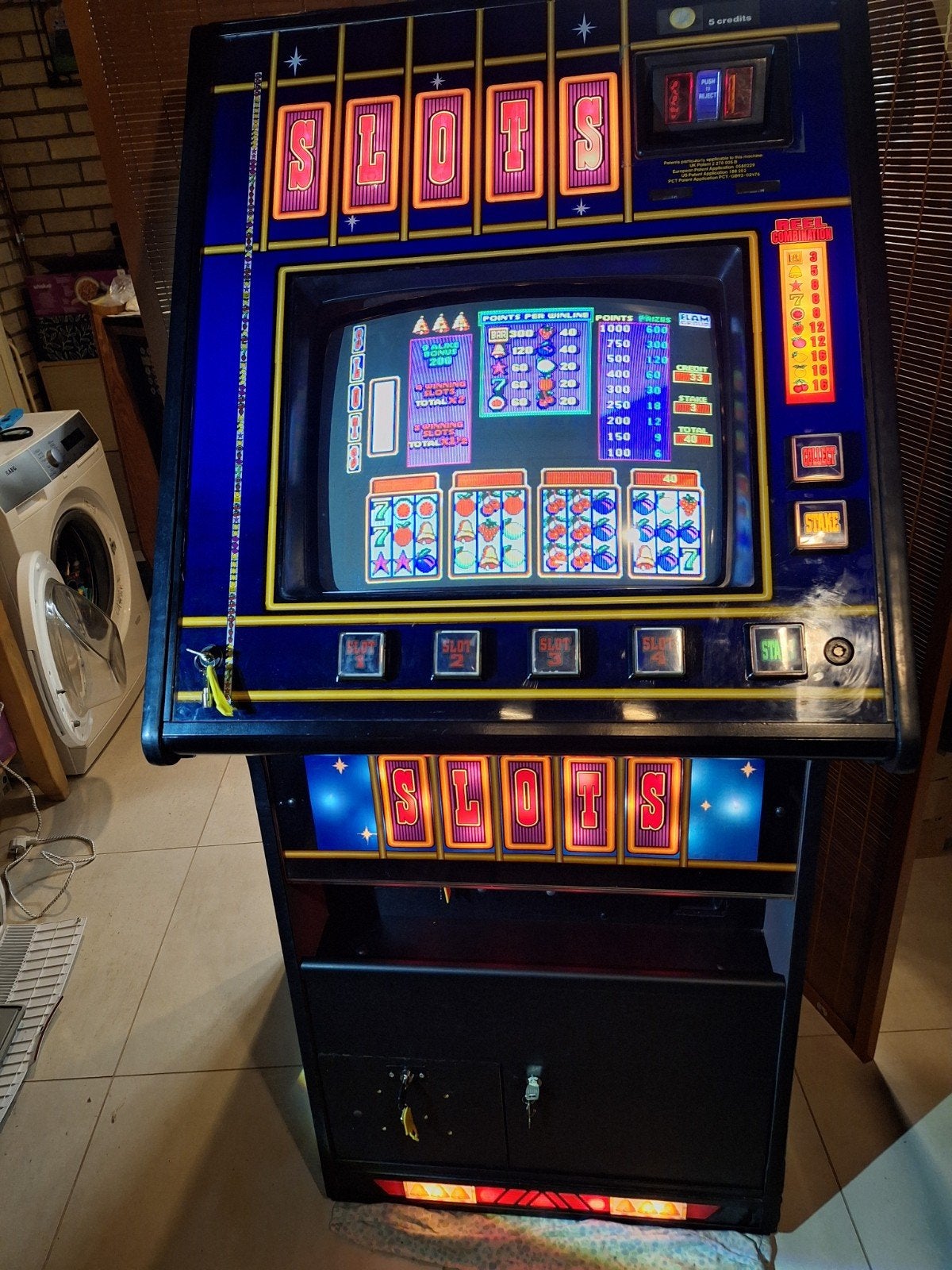 Slots  Bell-Fruit-Games, Collections, Machines | Machines à sous, Euro, Enlèvement