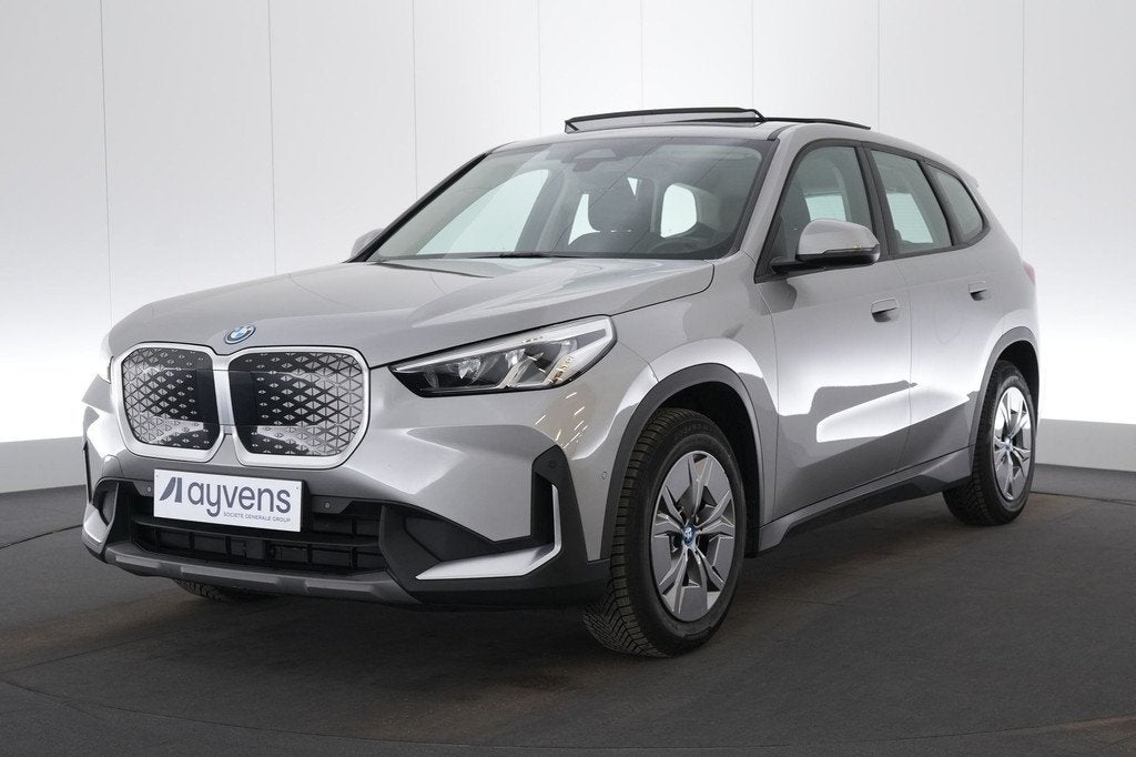 (2FHU210) BMW IX1, Auto's, BMW, Stof, Gebruikt, 2 Reeks, Parkeersensor