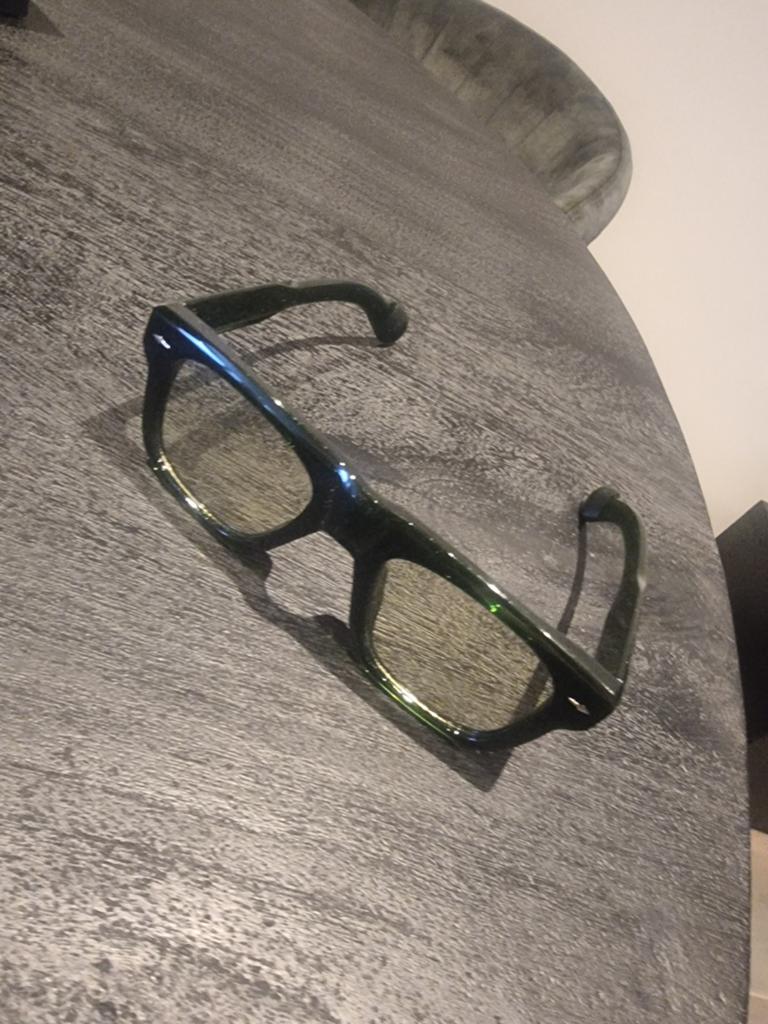 Heren zonnebril, Handtassen en Accessoires, Zonnebrillen en Brillen | Heren, Ophalen of Verzenden, Zonnebril