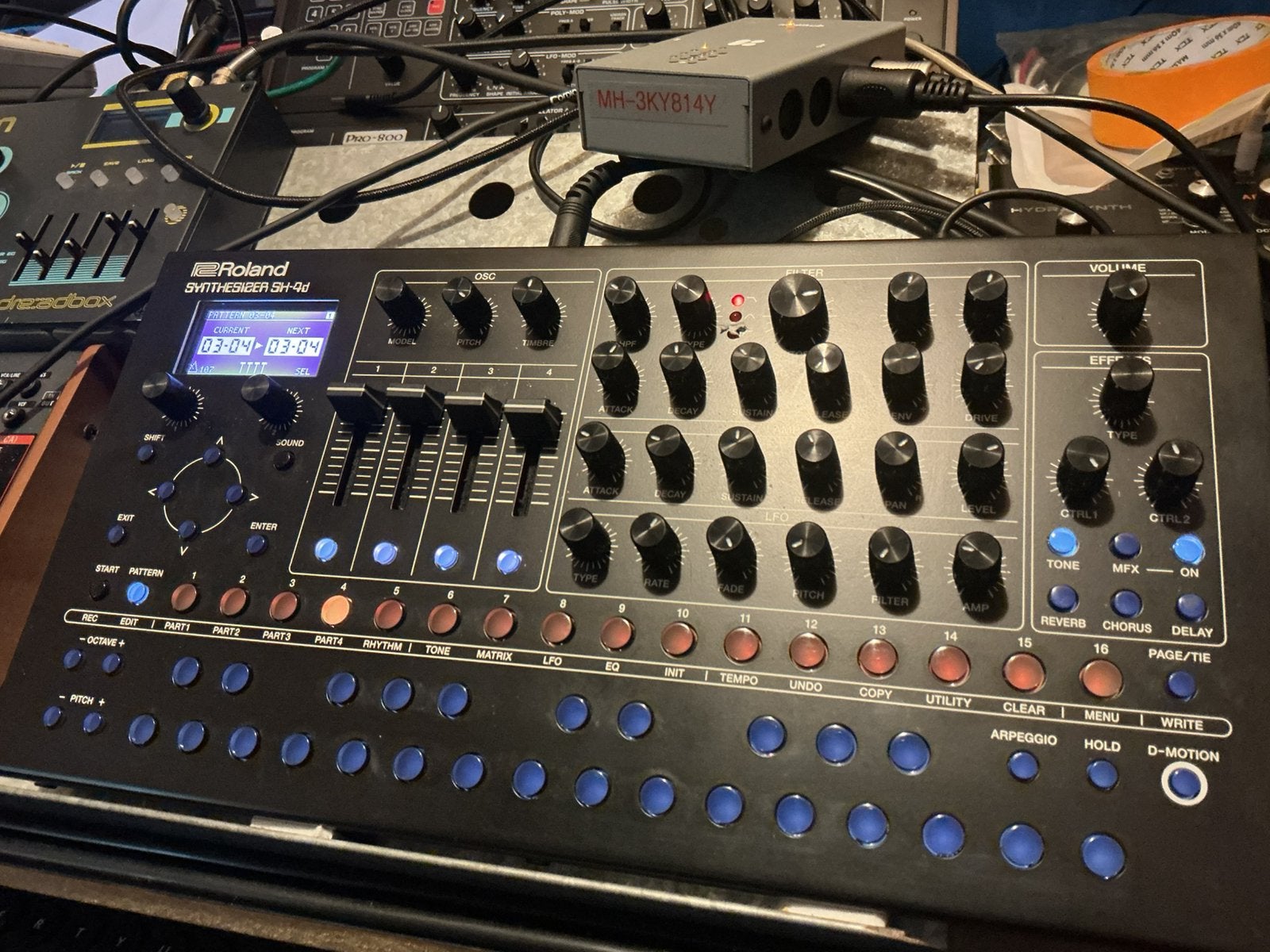 Synthétiseur de bureau Roland SH4D, Musique & Instruments, Synthétiseurs, Comme neuf, Enlèvement ou Envoi