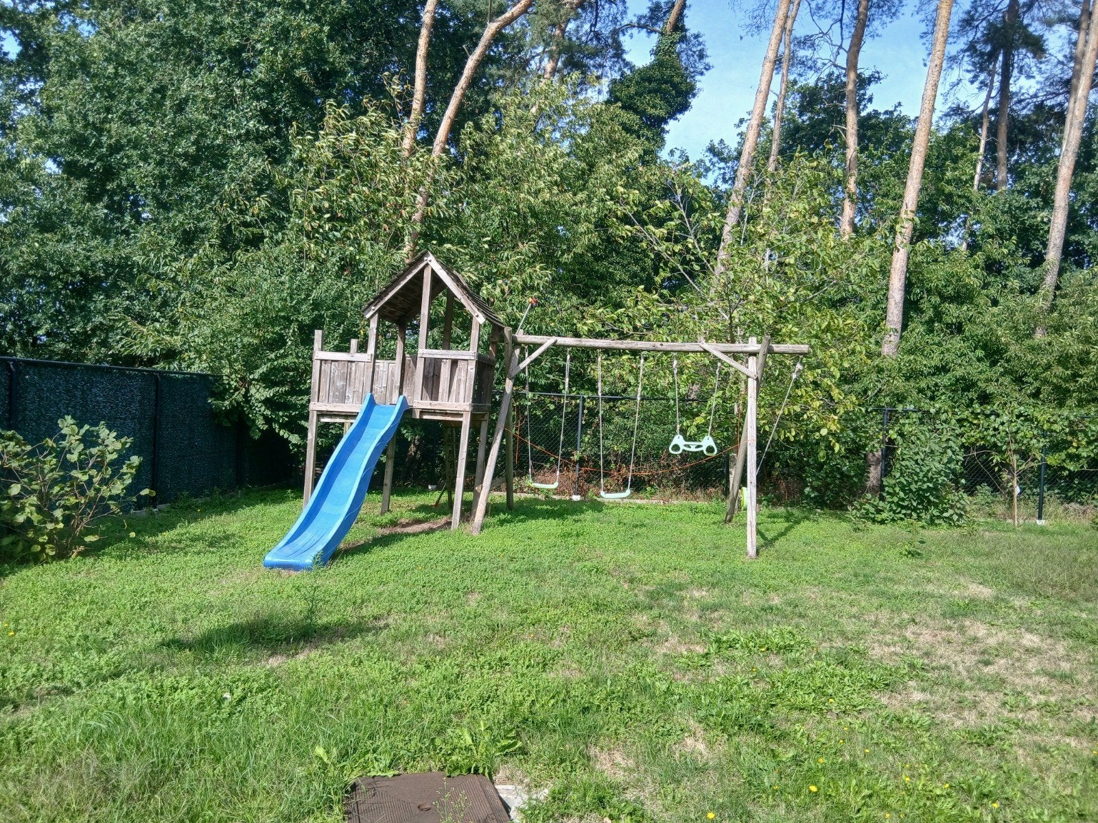 Houten speeltoestel met schommel en glijbaan, Kinderen en Baby's, Ophalen, Glijbaan