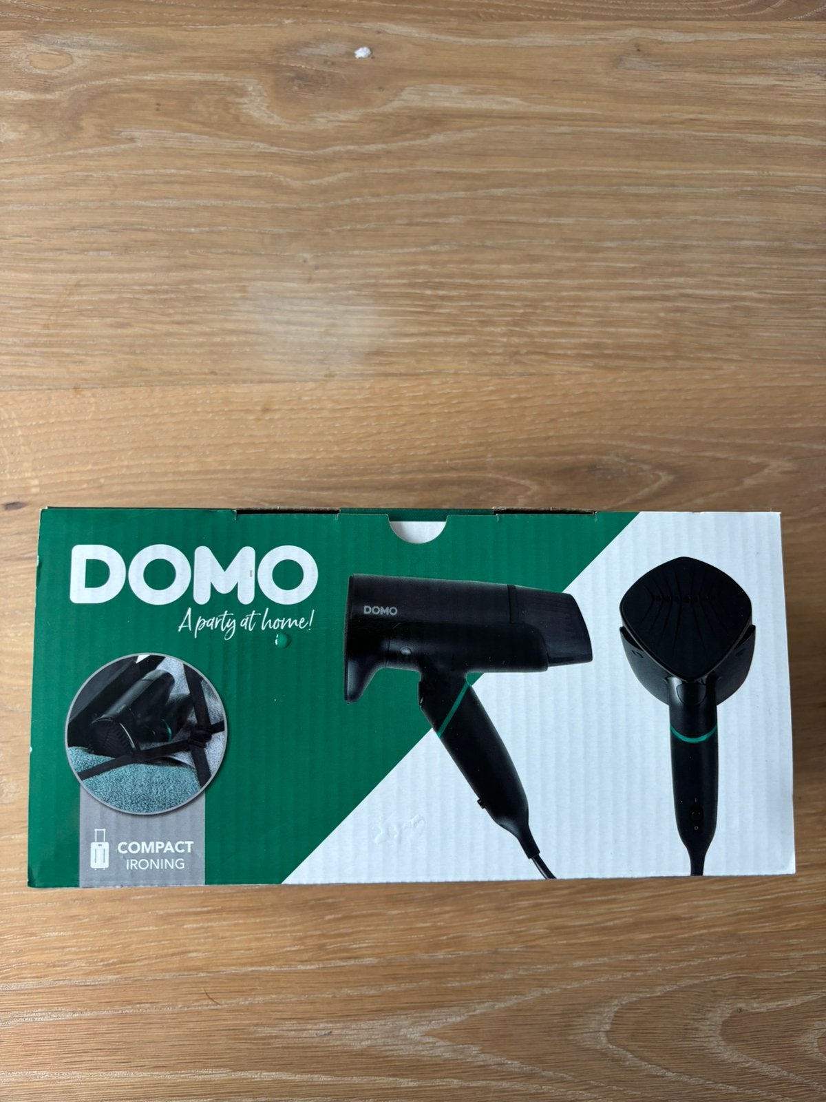 DOMO Garment steamer, Elektronische apparatuur, Stoomapparaten, Ophalen of Verzenden, Nieuw, Kledingstomer