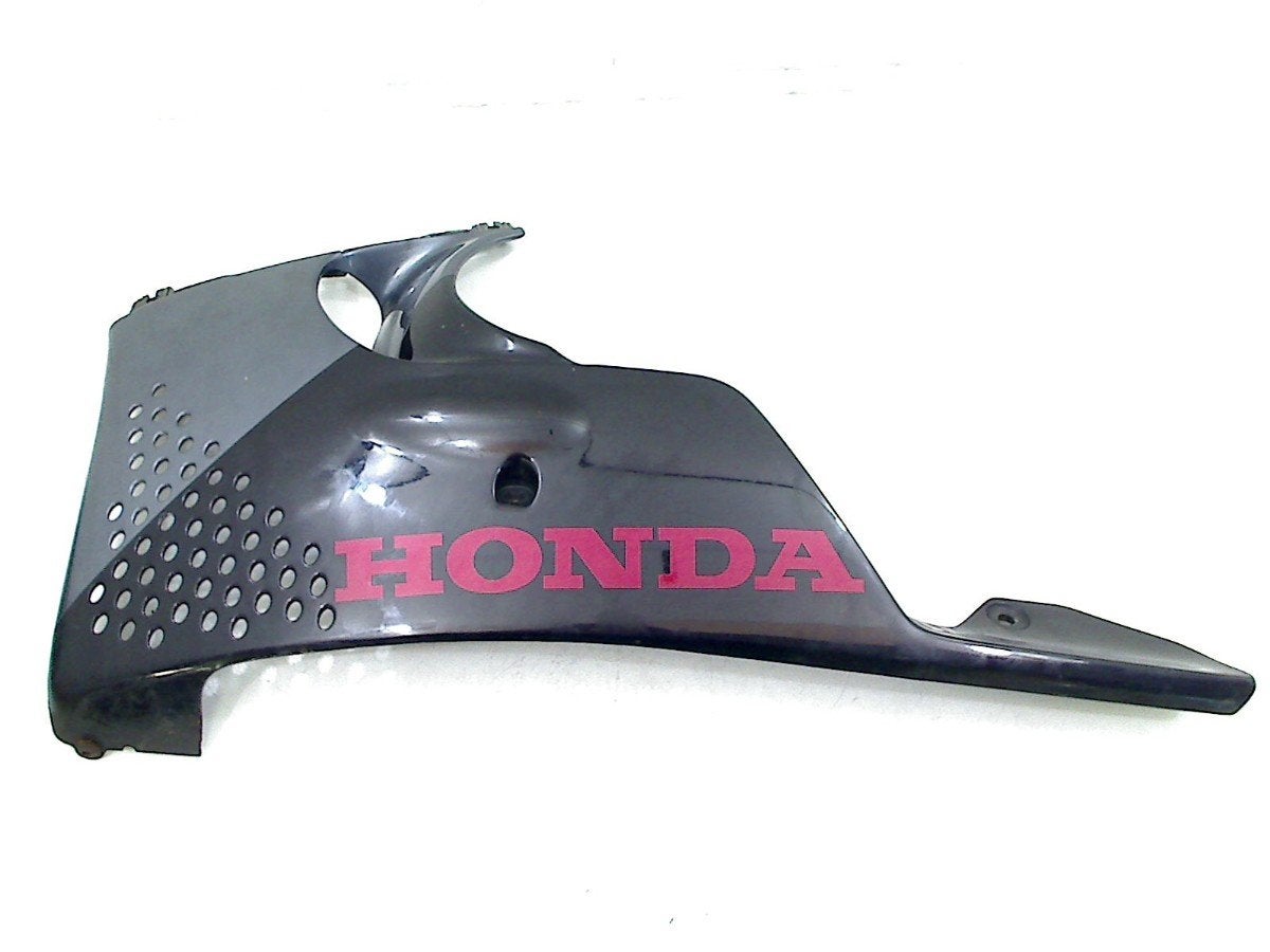 INFERIEUR CARENAGE GAUCHE Honda (64470-mwob-0000), Dhr. S. di Majo, Utilisé, Info@cama-motorparts.nl, P.J. Troelstraweg 8 8
3144 CX  MAASSLUIS, NL