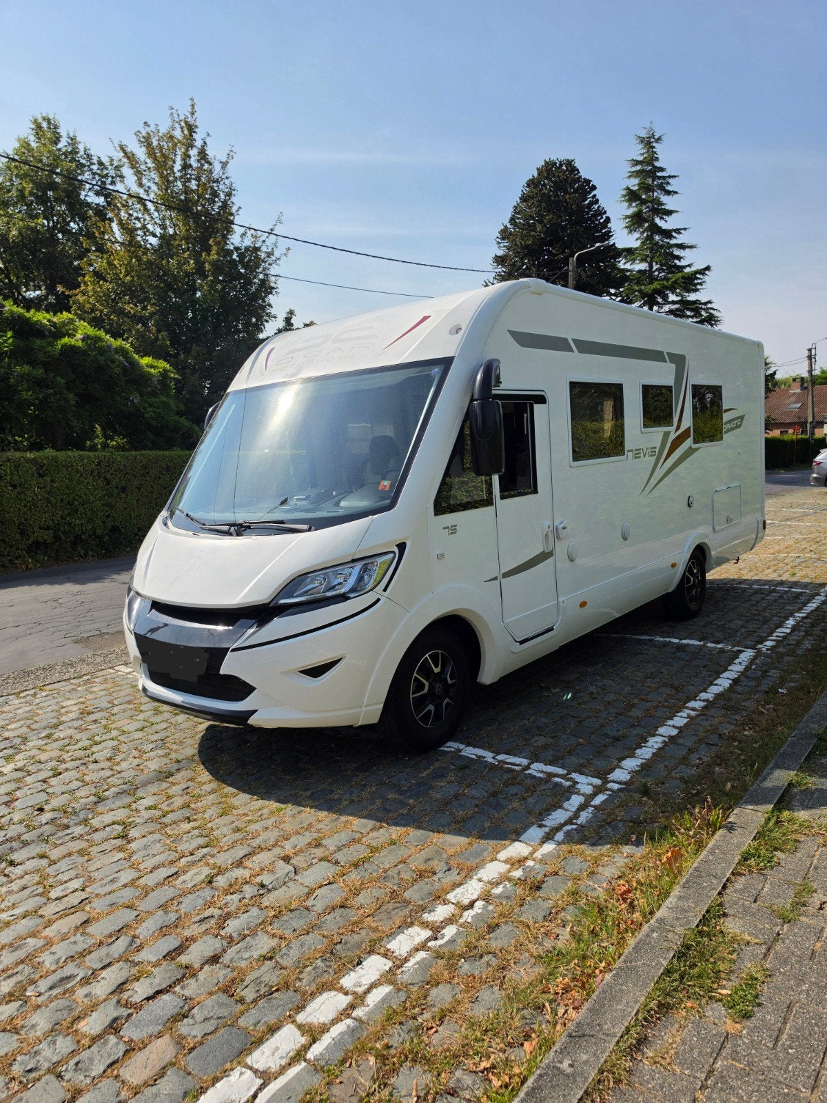 Camping-car intégral MC Louis Nevis, Particulier, Auvent, Intégral