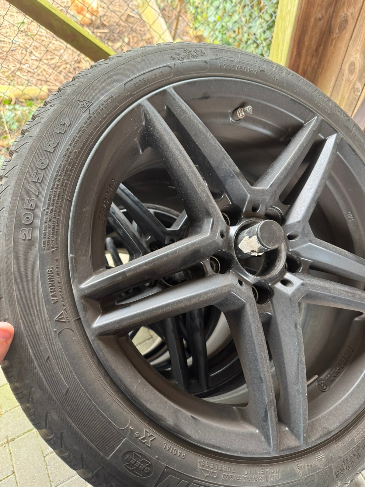4 banden met velg mercedes 205/50 R17 Michelin Winterbanden, Autos : Pièces & Accessoires, Pneus & Jantes, Enlèvement, Pneus hiver